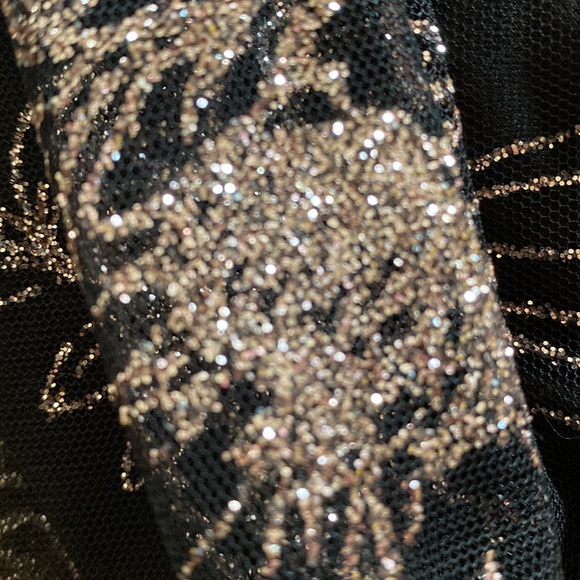 Alex and Eve NWT Evening Gown.  Size 6. Black with subtle gold sparkle - Picture 7 of 7